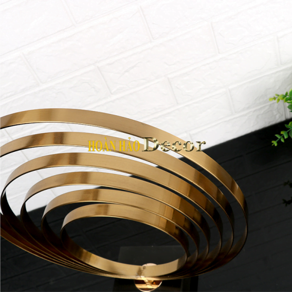 decor-nguoi-dan-ong-suy-nghi-05