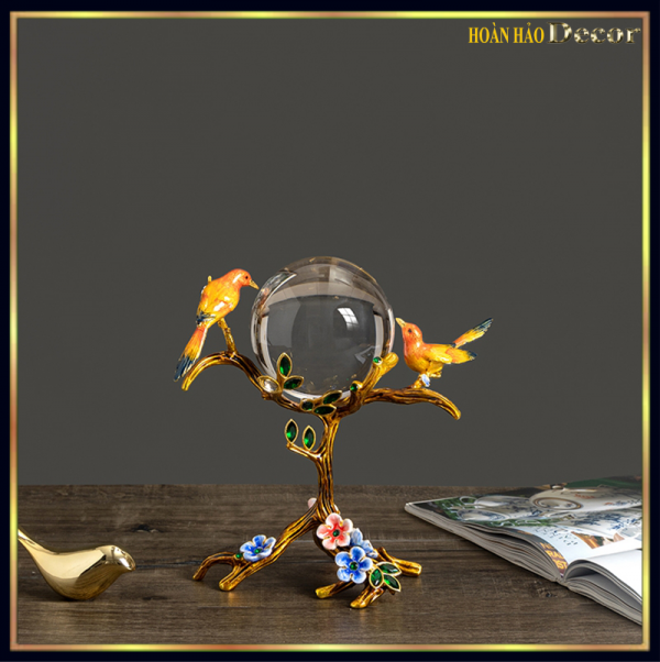 doi-chim-uyen-uong-qua-cau-pha-le-hdb387-02