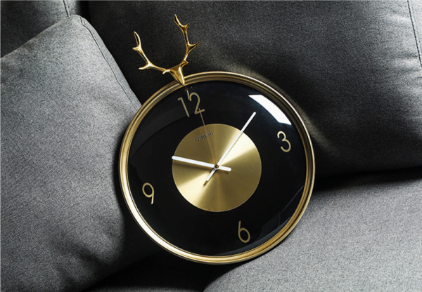 dong-ho-trang-tri-treo-tuong-10-08