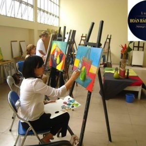 trang trí phòng học mỹ thuật