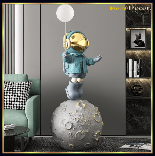 tuong-mo-hinh-phi-hanh-gia-dung-tren-qua-cau-01-08