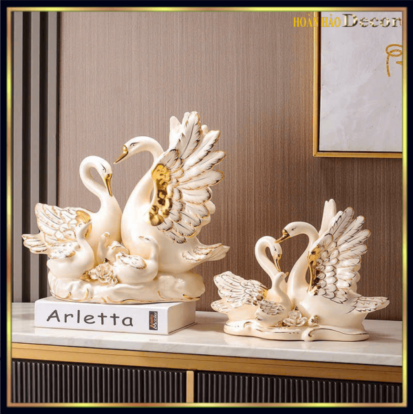 gia-dinh-thien-nga-gom-su-01-01 (1) gia-dinh-thien-nga-gom-su-01-01 (1)